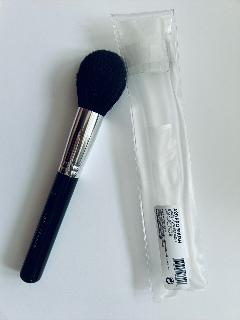 Anastasia Beverly Hills A20 Pro Large Powder Makeup Brush